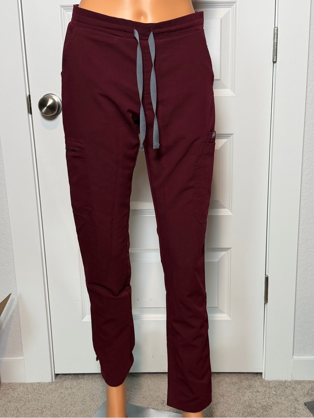 FIGS Yola Skinny Scrub Pants XS Burgundy Maroon Technical Collection TW2000R
